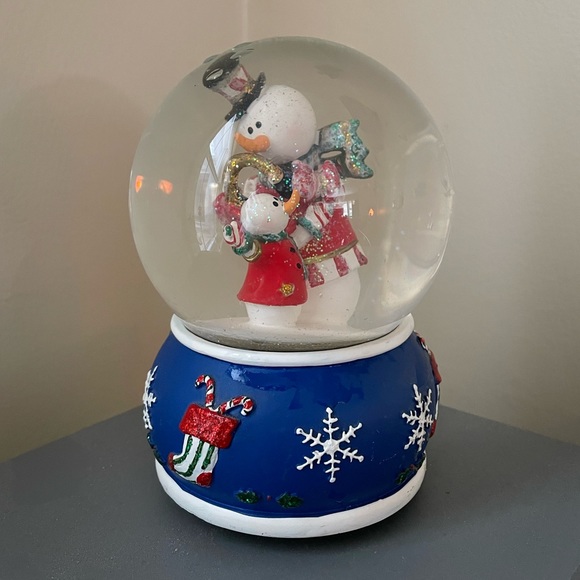 Snowmen snow globe - Picture 1 of 3
